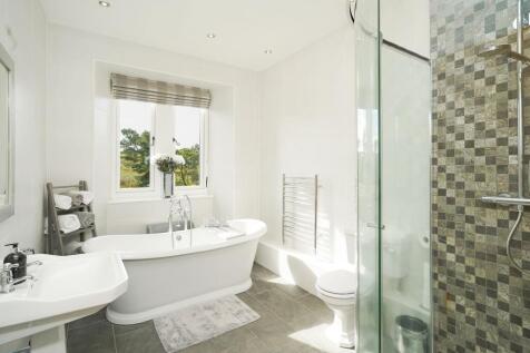 4 bed, 2 bath Detached in Sheffield - Photo 18