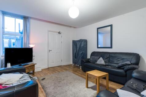 6 Bedroom Flat in NE6 5BB