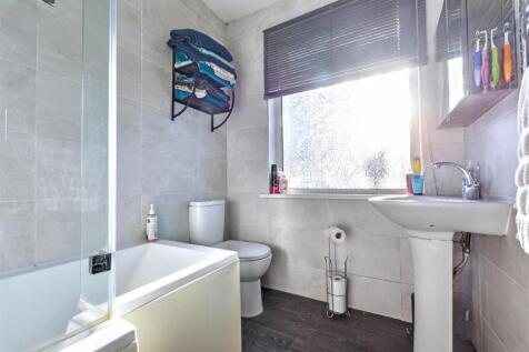 Bathroom_1.jpeg