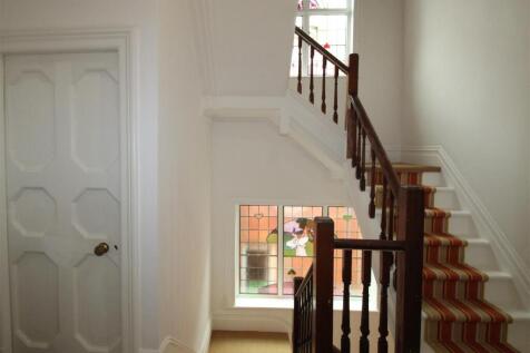 1st floor landing.JPG