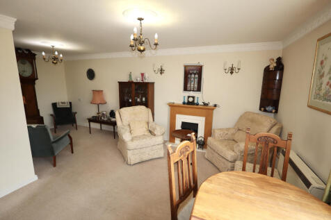 Sitting dining room