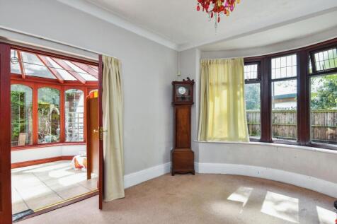 Entry Through To Con