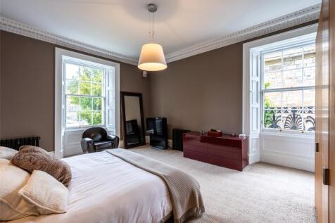 5 bed, 4 bath Detached in Edinburgh - Photo 28