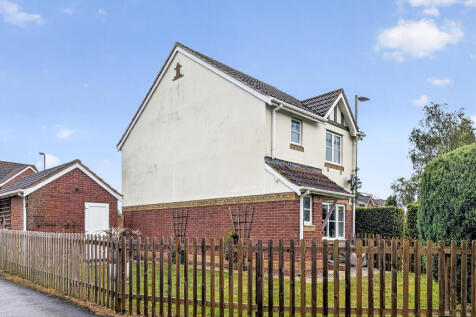 1 Larks Rise, Cullompton