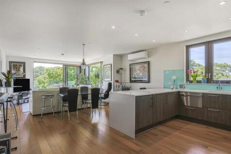 Kitchen / Lounge / Diner