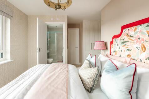 With en suite and wall space for a wardrobe