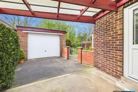 Garage/Drive