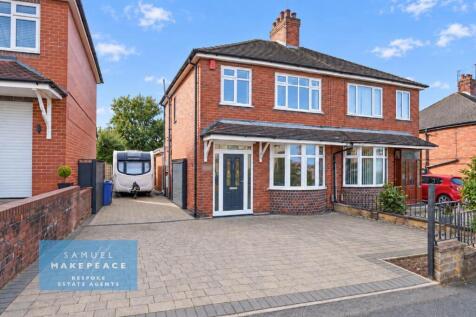 Stunning Extended Three Bedroom Semi-detached Fam