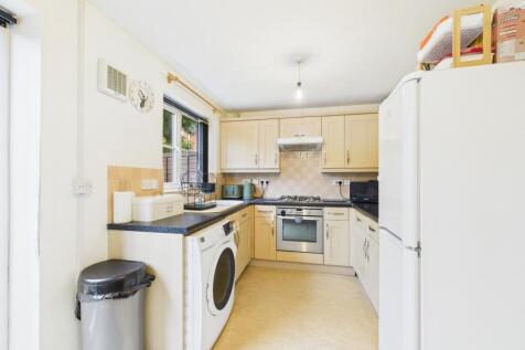 CAM02023G0-PR0173-STILL033