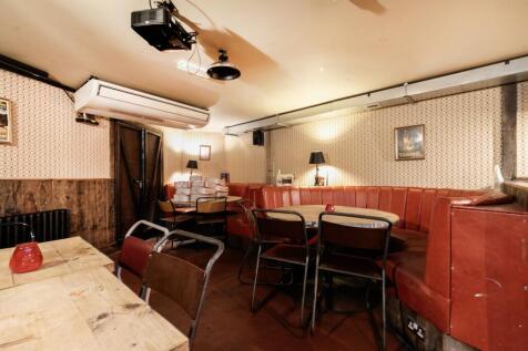 184 Well Street 20.jpg