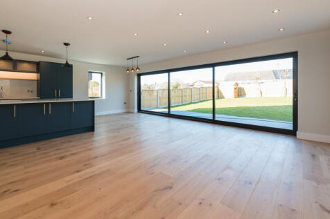 Dining & Family Area