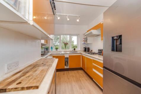 KITCHEN, DINER AND LIVING ROOM
