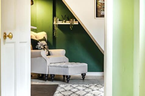 Understairs Snug.jpg