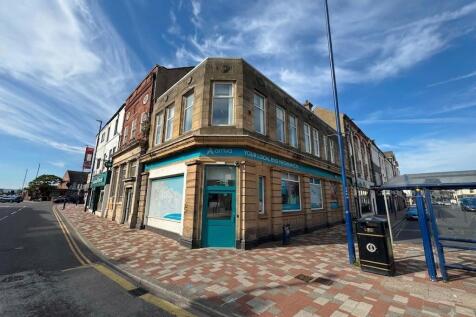 Retail Property (high street) to rent in redcar