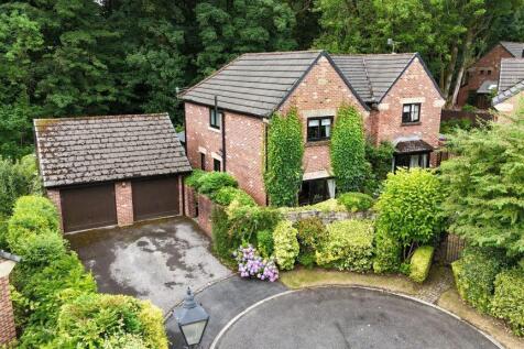 6 Lumwood, Smithills. Bolton. BL1 6TZ