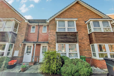 3 Bedroom Terraced in SN1 4GS