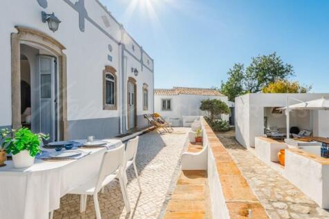 Almancil Fully Renovated 5 Bed Villa For Sale (26)