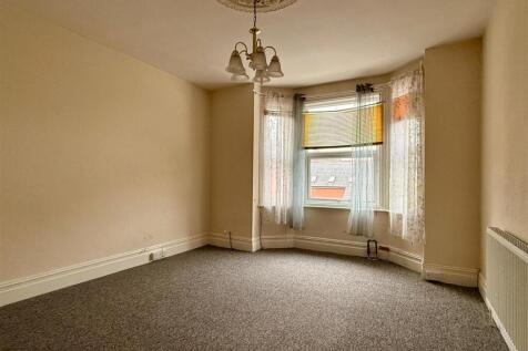 WhatsApp Image 2025-11-06 at 09.54.40_eb4e02f5.jpg