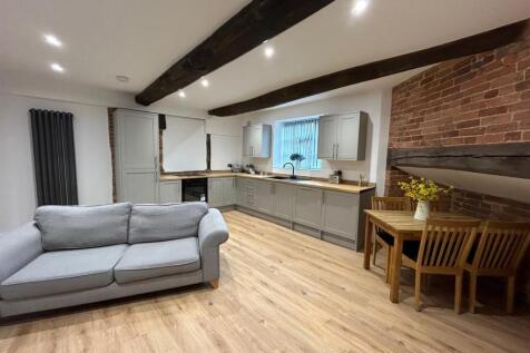 Open plan kitchen/lounge/dining area