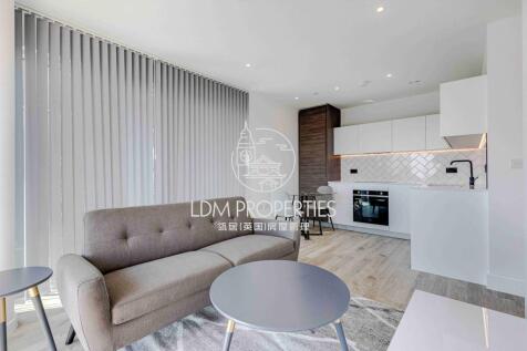 6th Floor Manhattan Suite | Large One Bedroom | Moments from Kidbrooke Station