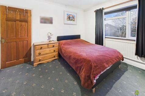 Presented by Clinton at EweMove Bexleyheath and Da