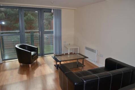 REF: 378
Eight8 Property are pleased to offer this spacious 1 bedroom property at Churchgate Plaza. Always popular and centrally located this development is within easy walk of all City Centre ameniti