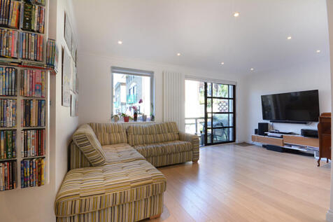 A spectacular four double bedroom, three bathroom riverside town house available to rent from first week in August . The property has been finished to an uncompromising specification throughout and co