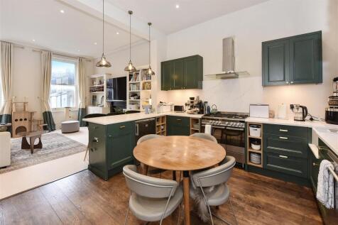 Top floor flat, 1, Hildyard Road (8).JPG