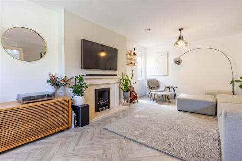 1 Boleyn Row (5).jpg