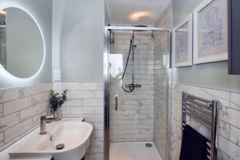 Principal En Suit...