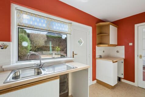 3 bed, 1 bath Semi-Detached in Cardiff - Photo 5