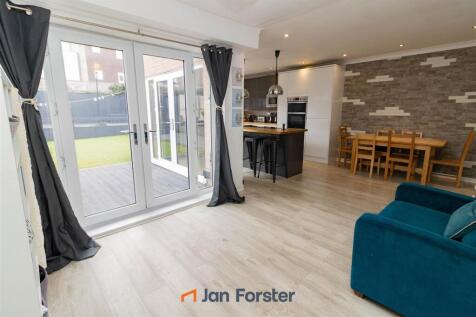 Family Room/Kitchen