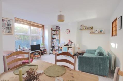 Living room 1