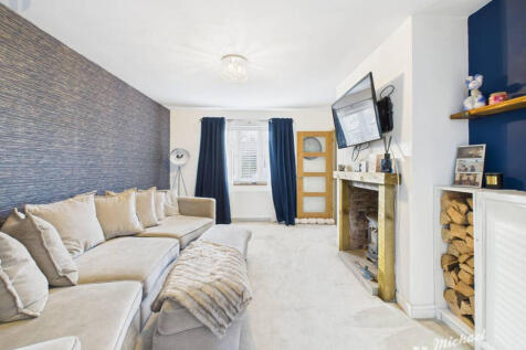 CAM03218G0-PR0828-STILL020-thumbnail-h750-70