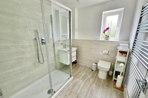 IMG-20240812-WA00...