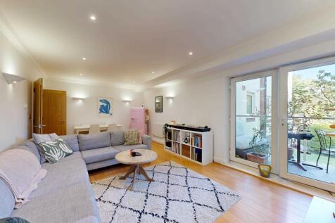 Lounge / Dining Room