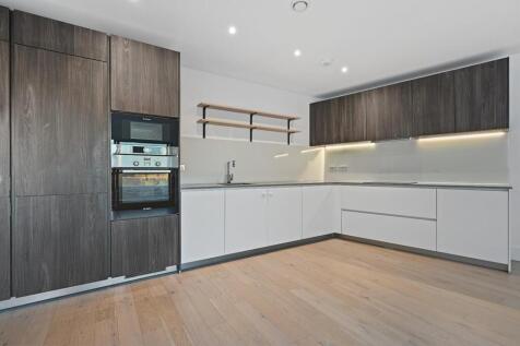 FBL - Regent Court - Kitchen3 (1).JPG