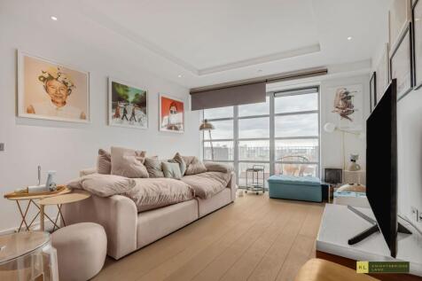 *ONE BEDROOM** WOODEN FLOORING**FURNISHED ** CLOSE TO TRANSPORT**Jubilee Line and DLR**