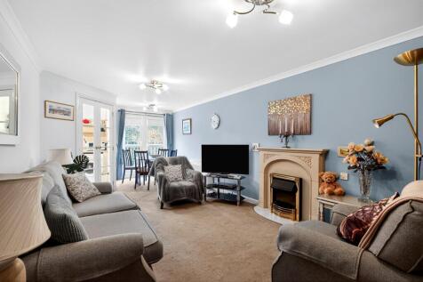 2 bed, 2 bath Retirement Property in Glasgow - Photo 3