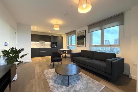 Living Area pic 7.jpeg