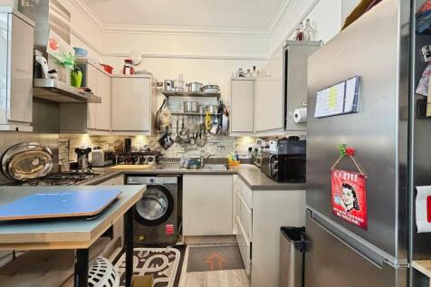 Lounge/Kitchen
