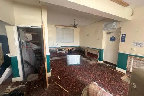 WhatsApp Image 2025-11-17 at 16.16.39 (5).jpeg