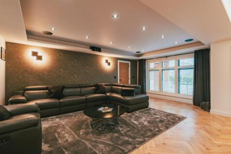 5 bed, 4 bath Detached in Sheffield - Photo 20