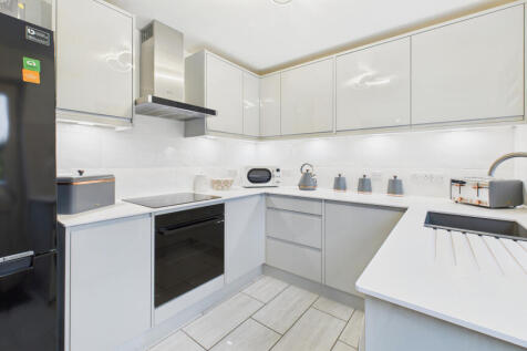 CAM04968G0-PR0079-STILL007