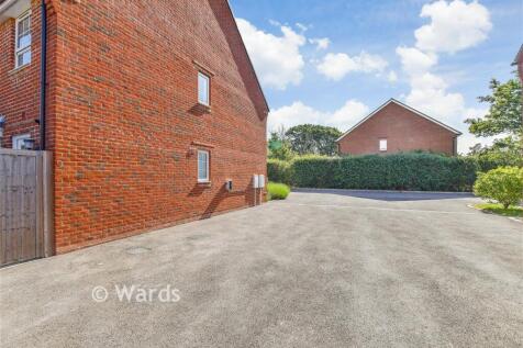 Driveway/Parking