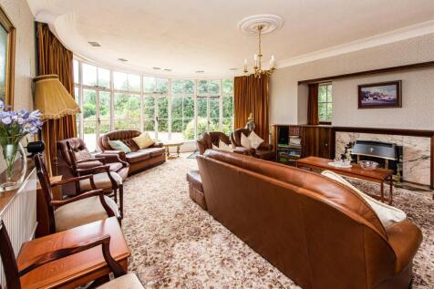 45 Perton Road-lounge.jpg