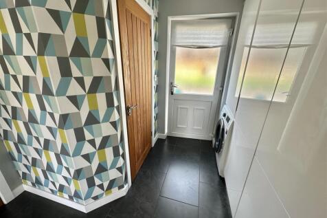 Bramleys Estate Agents - Abbey Close - Mirfield  (