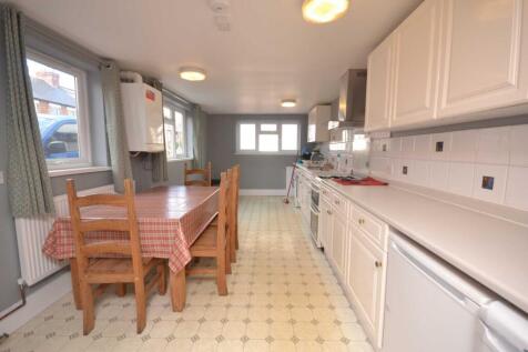 5 Bedroom Terraced in RG1 5PZ