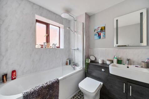 137285256903340411f03