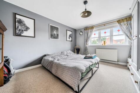 1361176-13-68dd609d677fe